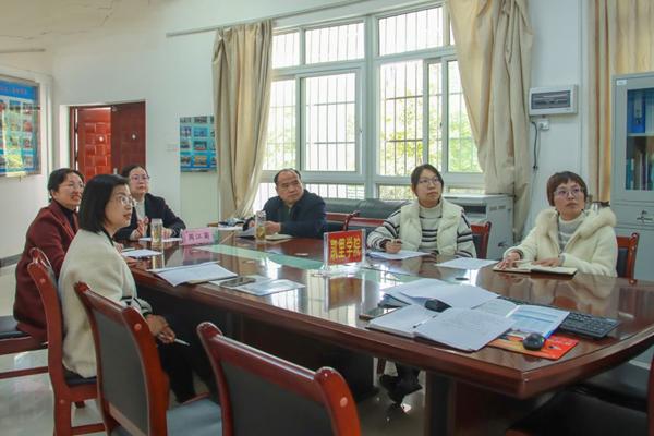https://www.kluniv.edu.cn/__local/2/6A/17/8090DDCA3D646E81BF92D2F7488_92502115_1AB74.jpg